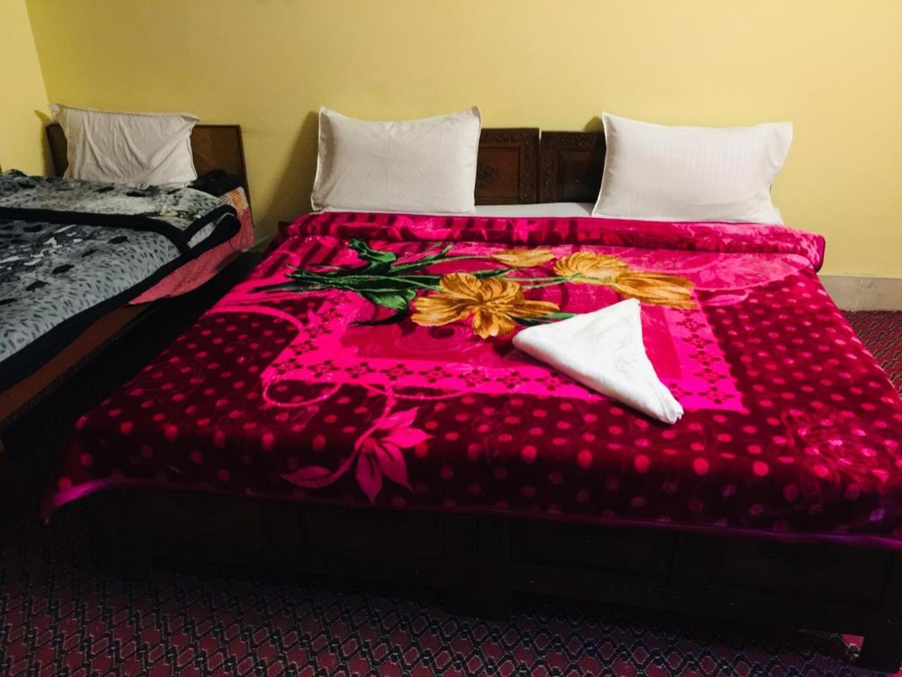 Kashmir Hill Town Hotel Srinagar  Bagian luar foto