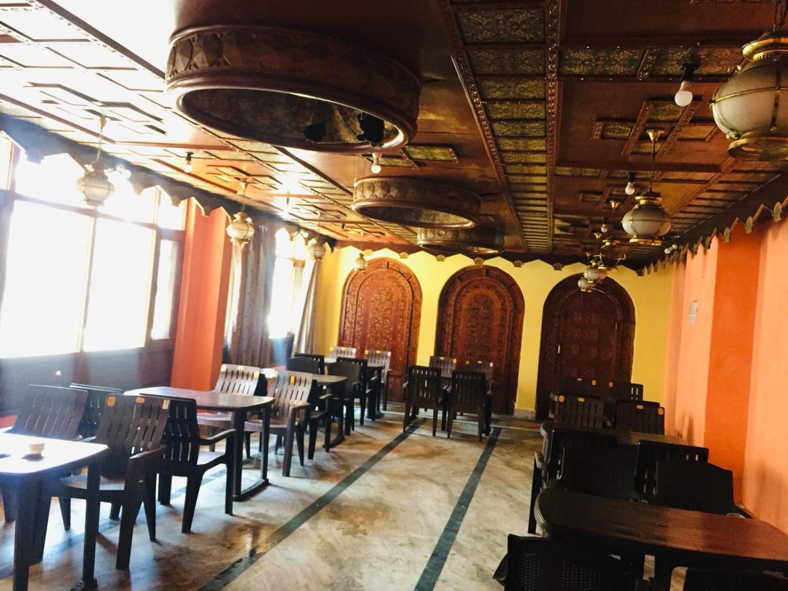 Kashmir Hill Town Hotel Srinagar  Bagian luar foto